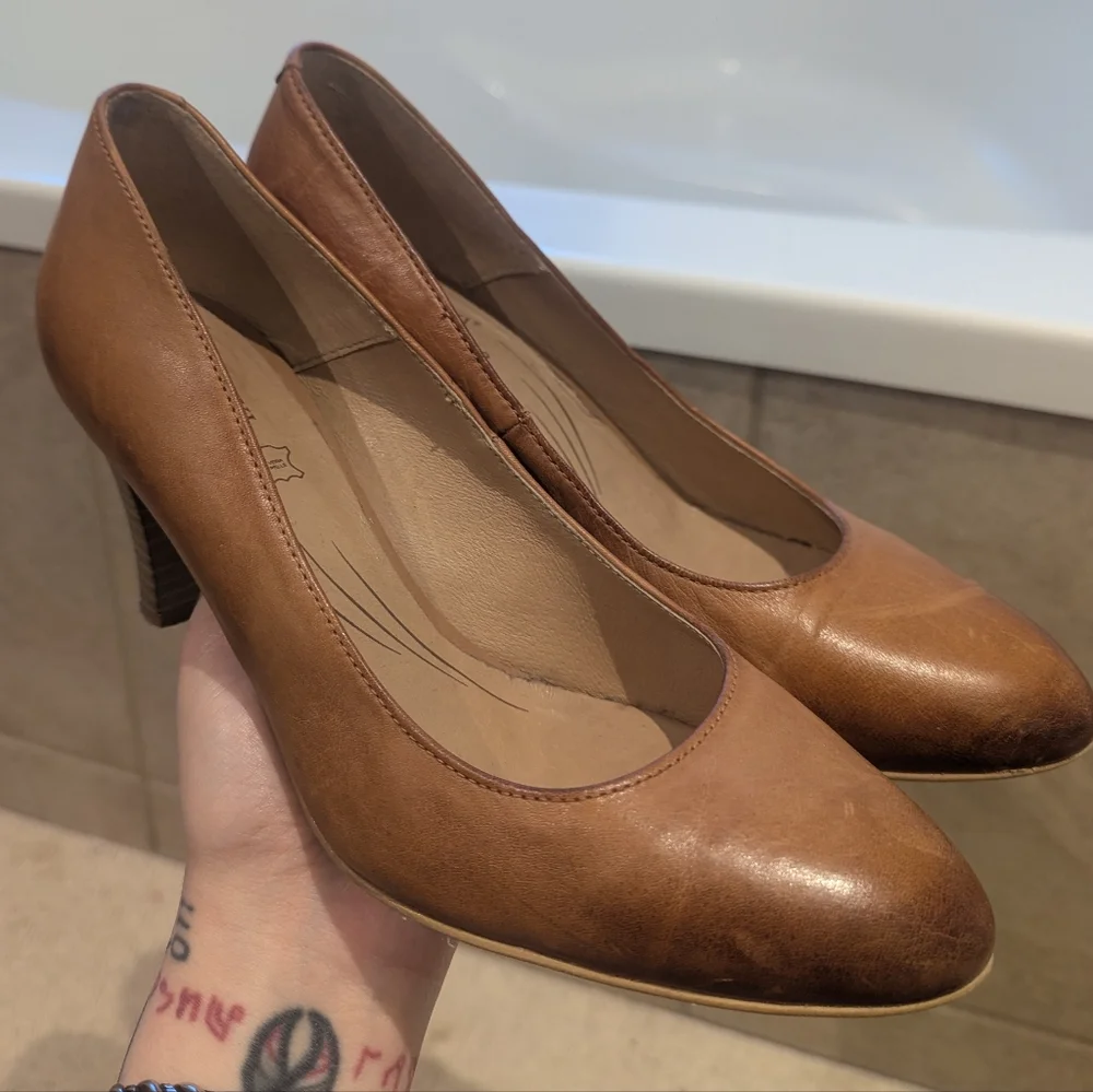 Lasocki Genuine Leather Light Brown Caramel Classic Low Heels SZ 38 (8 US) - Picture 2 of 14